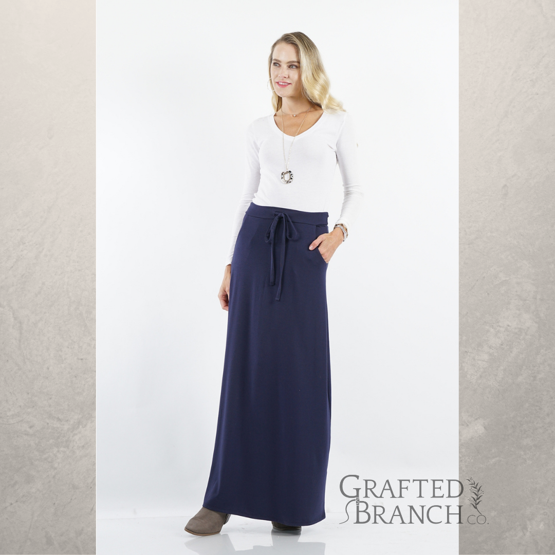 Maxi Skirt with Drawstring Waist & Pockets